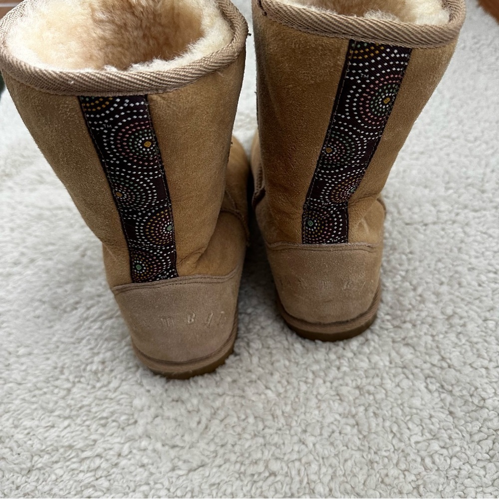 Warmbat Tan Sheepskin Boots Women’s Size 11 - Picture 4 of 10